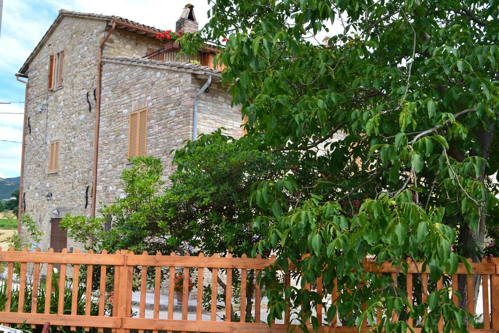 Camere I Monelli Ассизи Экстерьер фото