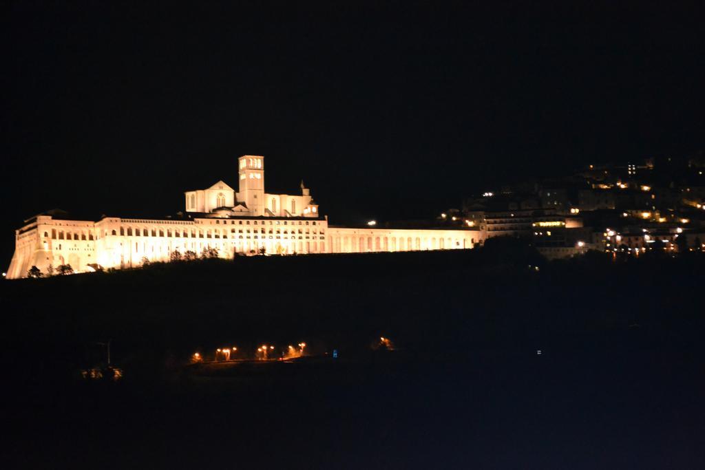 Camere I Monelli Ассизи Экстерьер фото
